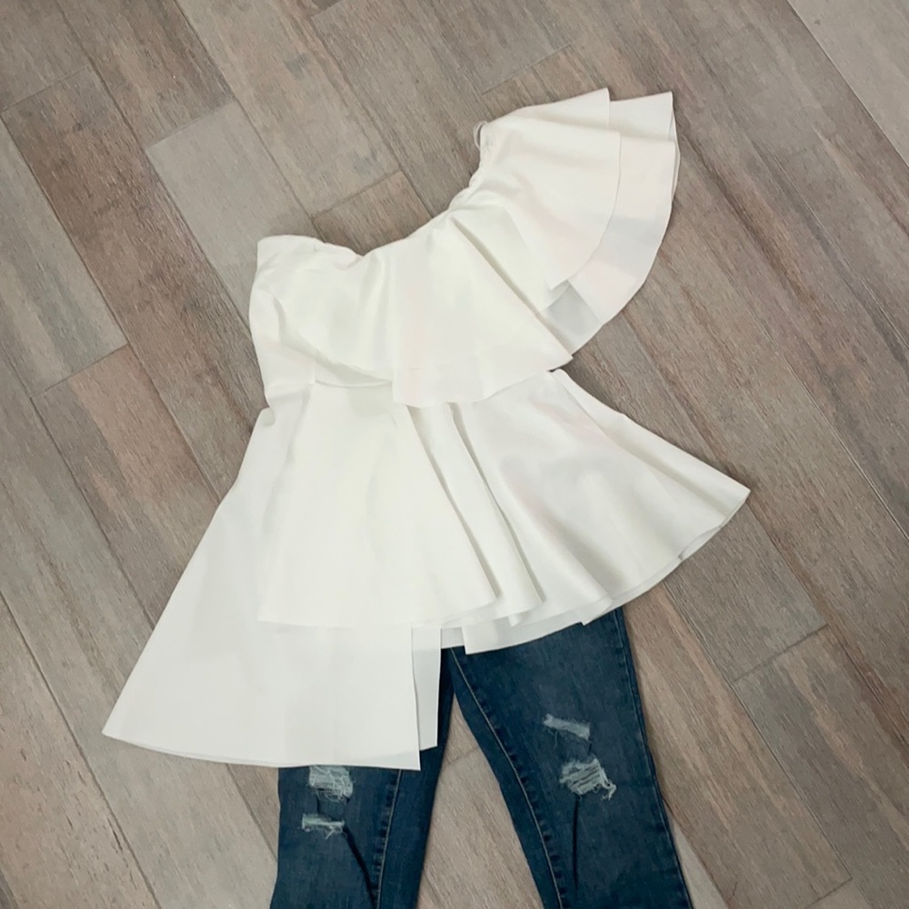 New never worn off shoulder white top
